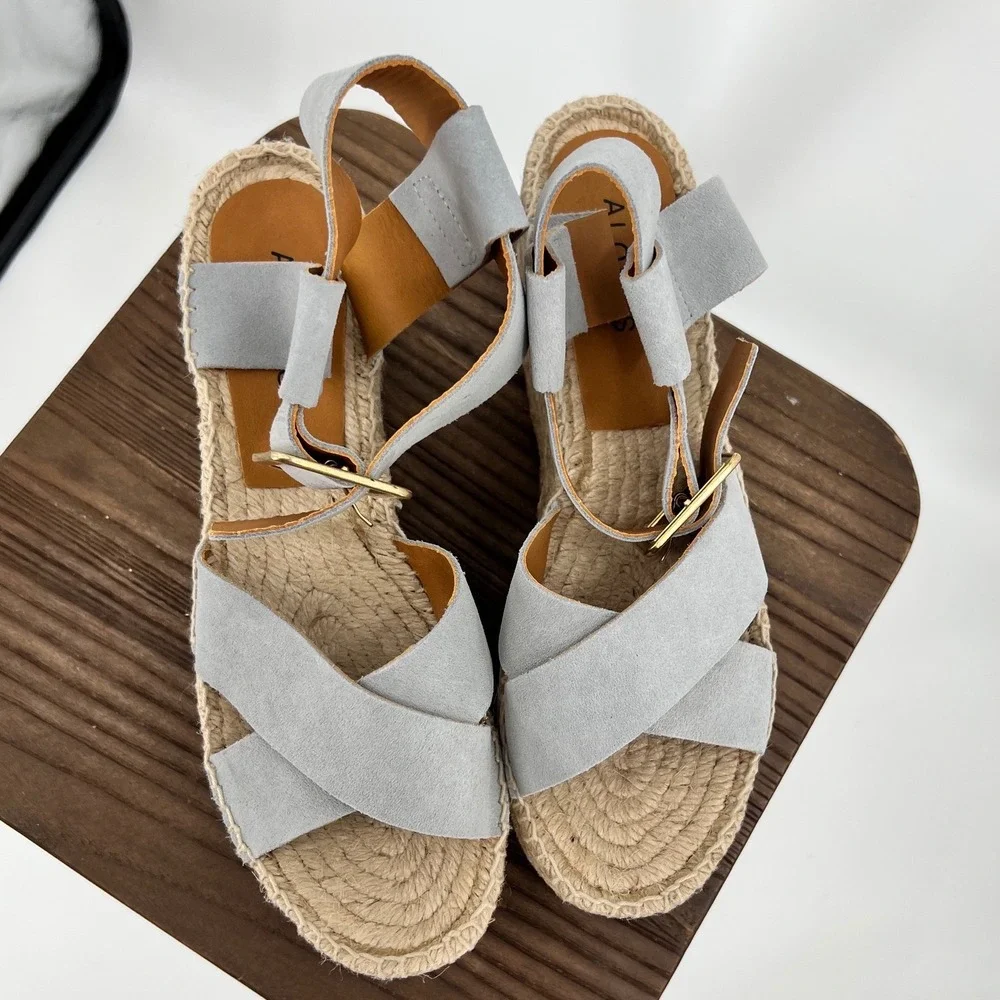 Alohas Kailua Stone Grey Suede Espadrille Platform Wedge Sandals Size 10 NWT